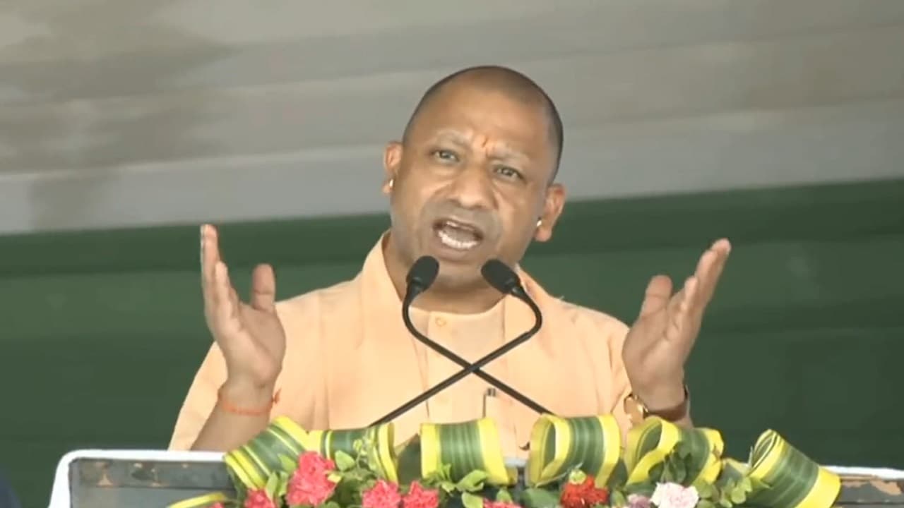 अंबेडकरनगर में करोड़ों की परियोजनाओं का लोकार्पण, सीएम योगी बोले- अपने पापों की सजा पा रहा पाकिस्तान अंबेडकरनगर में करोड़ों की परियोजनाओं का लोकार्पण, सीएम योगी बोले- अपने पापों की सजा पा रहा पाकिस्तान
