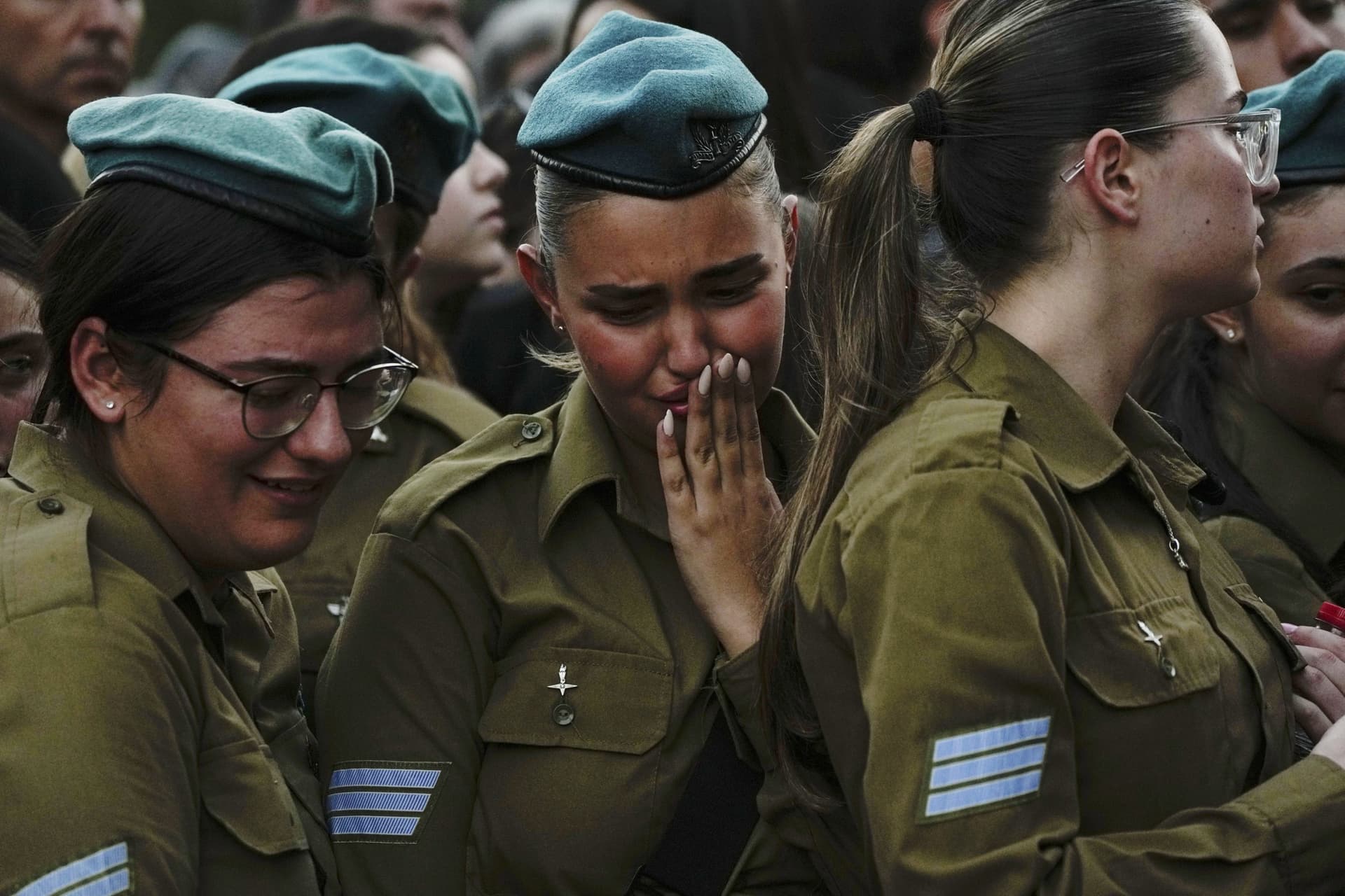 Israel Hamas War: हमास से युद्ध के बीच इजराइल ने भारत से की ये अपील, देखें कुछ खास तस्वीरें Israel Hamas War: हमास से युद्ध के बीच इजराइल ने भारत से की ये अपील, देखें कुछ खास तस्वीरें
