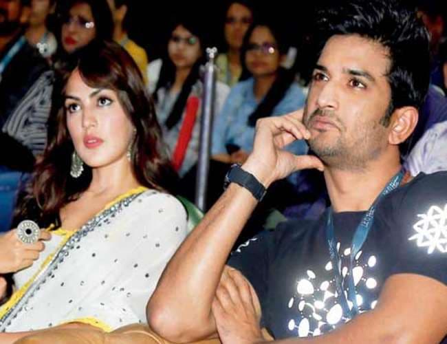 Sushant को खुश करने के लिए रिया चक्रवर्ती इस शख्स को करती थीं कॉल, अब डायरेक्टर ने किया इस बात का खुलासा Sushant को खुश करने के लिए रिया चक्रवर्ती इस शख्स को करती थीं कॉल, अब डायरेक्टर ने किया इस बात का खुलासा