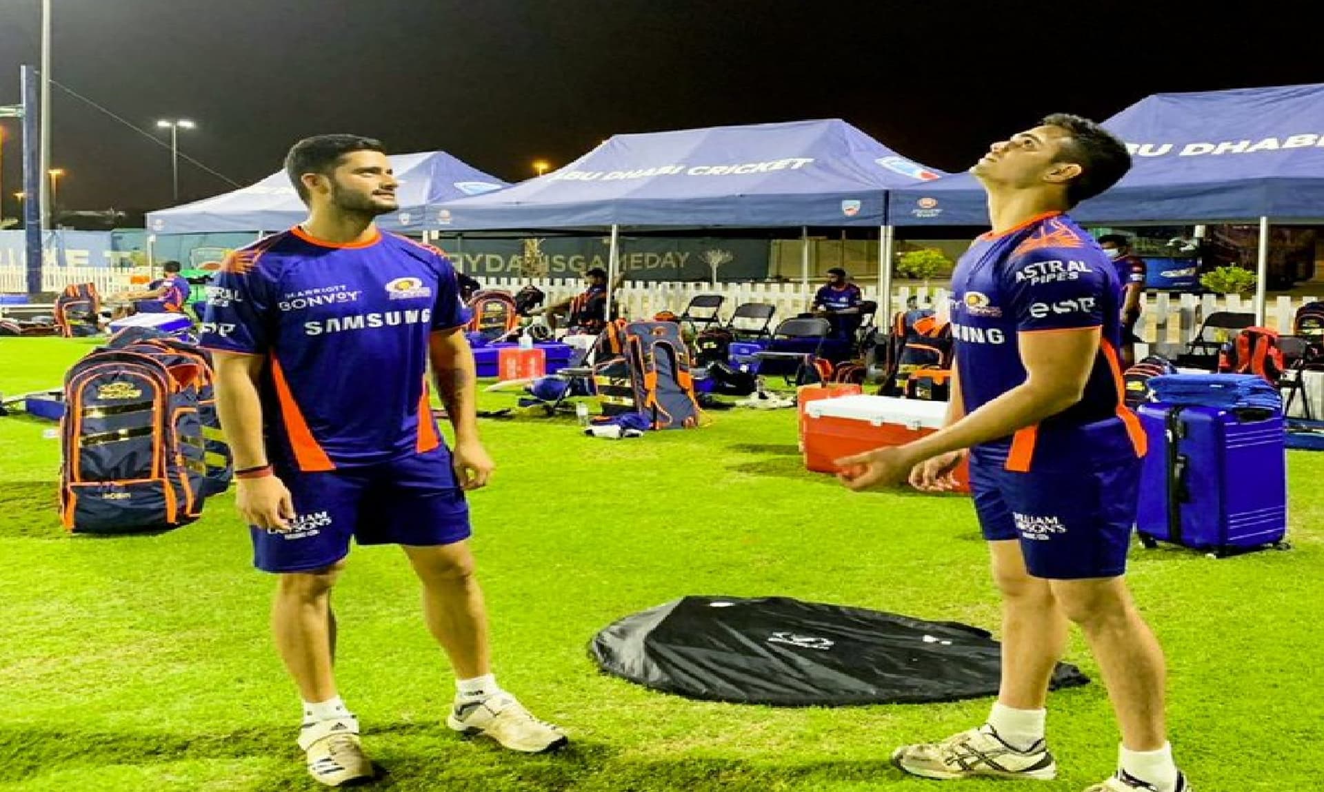 IPL 2021 Auction : सचिन के बेटे अर्जुन तेंदुलकर की आईपीएल में इंट्री, जानें किस टीम ने कितने में खरीदा IPL 2021 Auction : सचिन के बेटे अर्जुन तेंदुलकर की आईपीएल में इंट्री, जानें किस टीम ने कितने में खरीदा