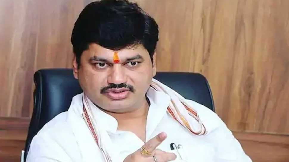 धनजंय मुंडे पर लगे रेप के आरोप के बाद अब BJP नेता ने उनपर किया बड़ा खुलासा, कही ये बात धनजंय मुंडे पर लगे रेप के आरोप के बाद अब BJP नेता ने उनपर किया बड़ा खुलासा, कही ये बात