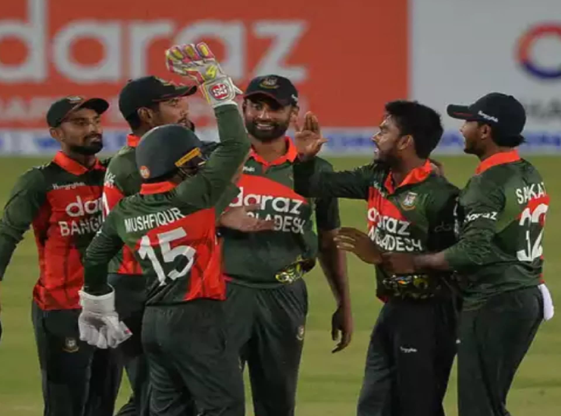 World Cup Super League : 6 वर्ल्ड चैंपियन टीमों को पछाड़कर बांग्लादेश टॉप पर, भारत की हालत खराब, देखें प्वाइंट टेबल World Cup Super League : 6 वर्ल्ड चैंपियन टीमों को पछाड़कर बांग्लादेश टॉप पर, भारत की हालत खराब, देखें प्वाइंट टेबल