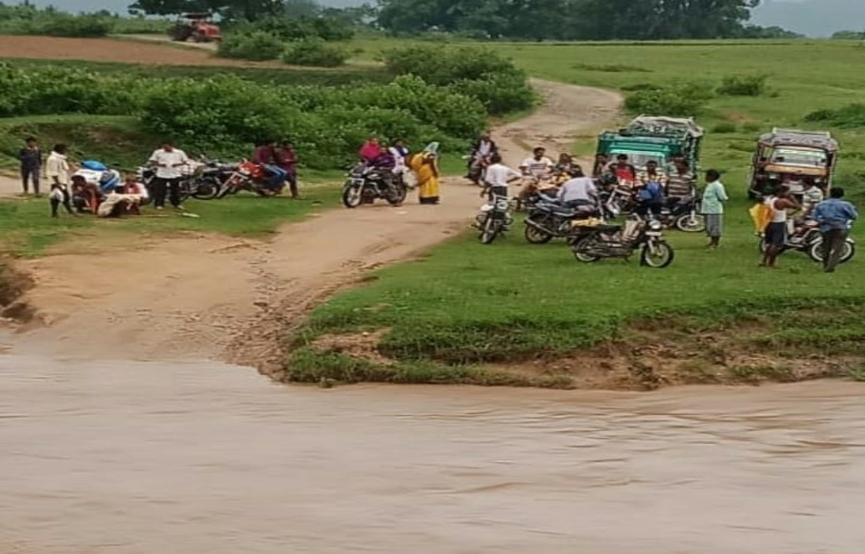 Gumla news : बरांग व चैरअंबा नदी पर बनेंगे पुल, 50 से अधिक गांवों को मिलेगा लाभ Gumla news : बरांग व चैरअंबा नदी पर बनेंगे पुल, 50 से अधिक गांवों को मिलेगा लाभ