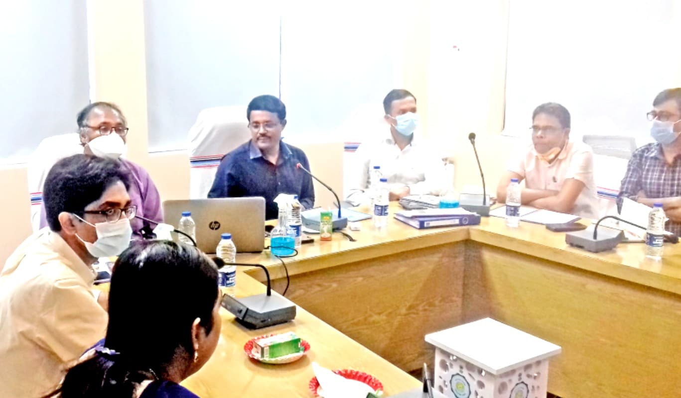 आसनसोल में चुनाव पर 6 घंटे मंथन, 15 से 22 अप्रैल तक पोस्टल बैलट से वोटिंग आसनसोल में चुनाव पर 6 घंटे मंथन, 15 से 22 अप्रैल तक पोस्टल बैलट से वोटिंग