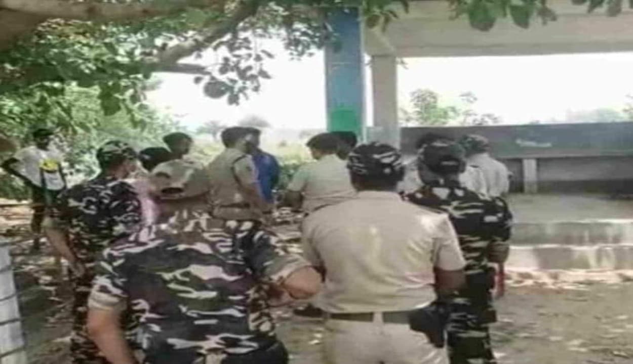 बीरभूम में बोलपुर के बाद अब आदित्यपुर में भी नाबालिग से सामूहिक दुष्कर्म, आरोपियों की तलाश शुरू बीरभूम में बोलपुर के बाद अब आदित्यपुर में भी नाबालिग से सामूहिक दुष्कर्म, आरोपियों की तलाश शुरू