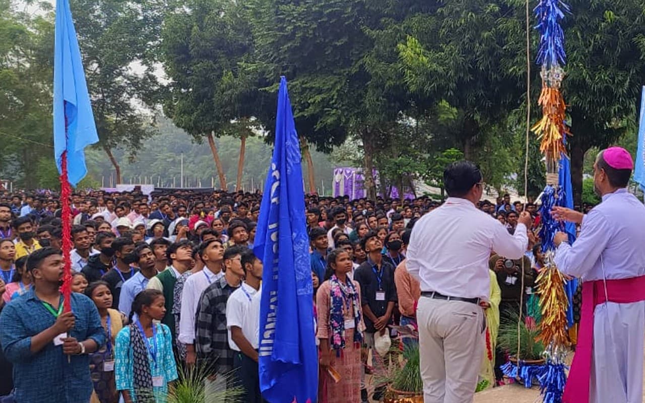 झारखंड के लातेहार में झान कैथोलिक युवा सम्मेलन, आयेंगे पोप के दूत Leopoldo Girelli झारखंड के लातेहार में झान कैथोलिक युवा सम्मेलन, आयेंगे पोप के दूत Leopoldo Girelli