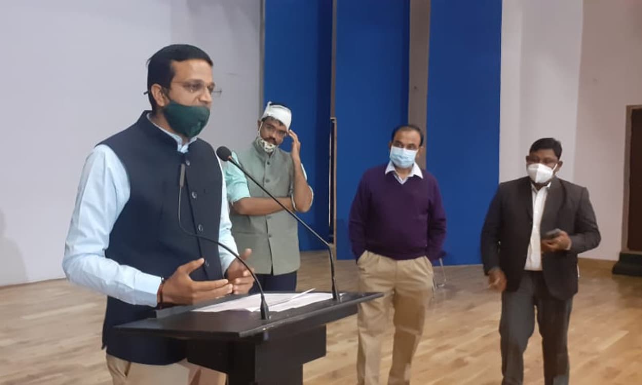 National voters day 2021 : वोटर्स डे पर रांची समेत झारखंड के कई डीसी और अन्य पदाधिकारी होंगे सम्मानित, चुनाव के दौरान किये थे बेहतर कार्य National voters day 2021 : वोटर्स डे पर रांची समेत झारखंड के कई डीसी और अन्य पदाधिकारी होंगे सम्मानित, चुनाव के दौरान किये थे बेहतर कार्य