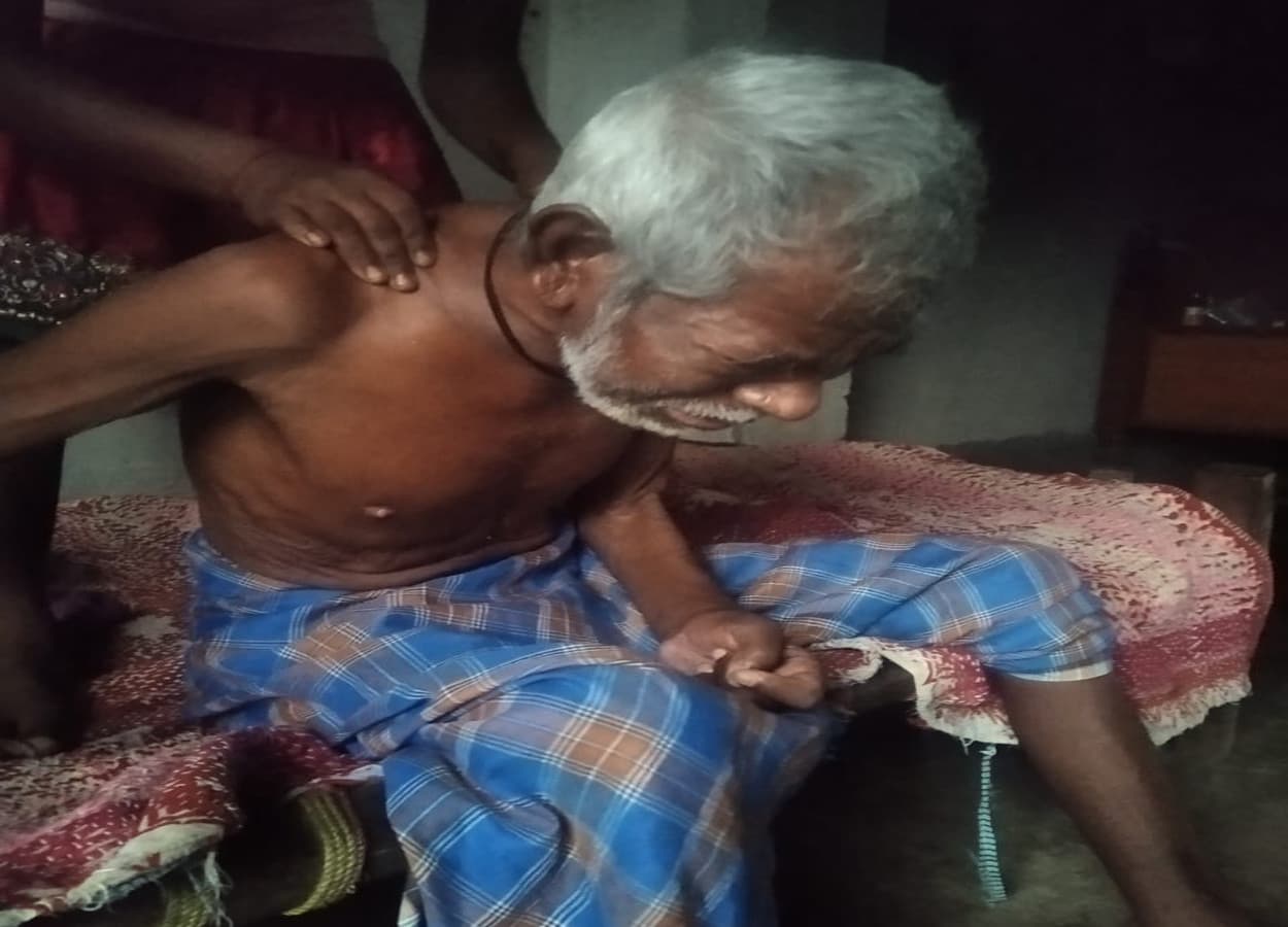 झारखंड में सूदखोरी, महाजनी के खिलाफ आवाज बुलंद करने वाले चुन्नूलाल सोरेन की आज ऐसी है हालत झारखंड में सूदखोरी, महाजनी के खिलाफ आवाज बुलंद करने वाले चुन्नूलाल सोरेन की आज ऐसी है हालत