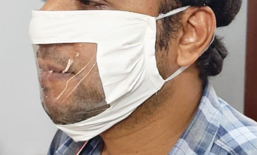 Transparent Mask बनकर तैयार, अब भाप से नहीं धुंधला होगा चश्मा, अस्थमा मरीजों को भी मिलेगी राहत, जानें पारदर्शी मास्क की खासियत व कीमत Transparent Mask बनकर तैयार, अब भाप से नहीं धुंधला होगा चश्मा, अस्थमा मरीजों को भी मिलेगी राहत, जानें पारदर्शी मास्क की खासियत व कीमत