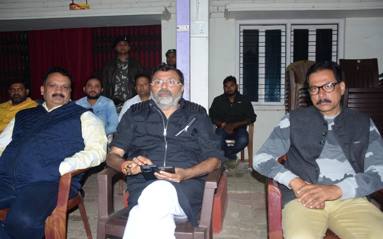 देवघर में शिव बारात को लेकर प्रशासनिक फरमान पर बिफरे गोड्डा सांसद निशिकांत दुबे, बोले- अब होगी आरपार की लड़ाई देवघर में शिव बारात को लेकर प्रशासनिक फरमान पर बिफरे गोड्डा सांसद निशिकांत दुबे, बोले- अब होगी आरपार की लड़ाई