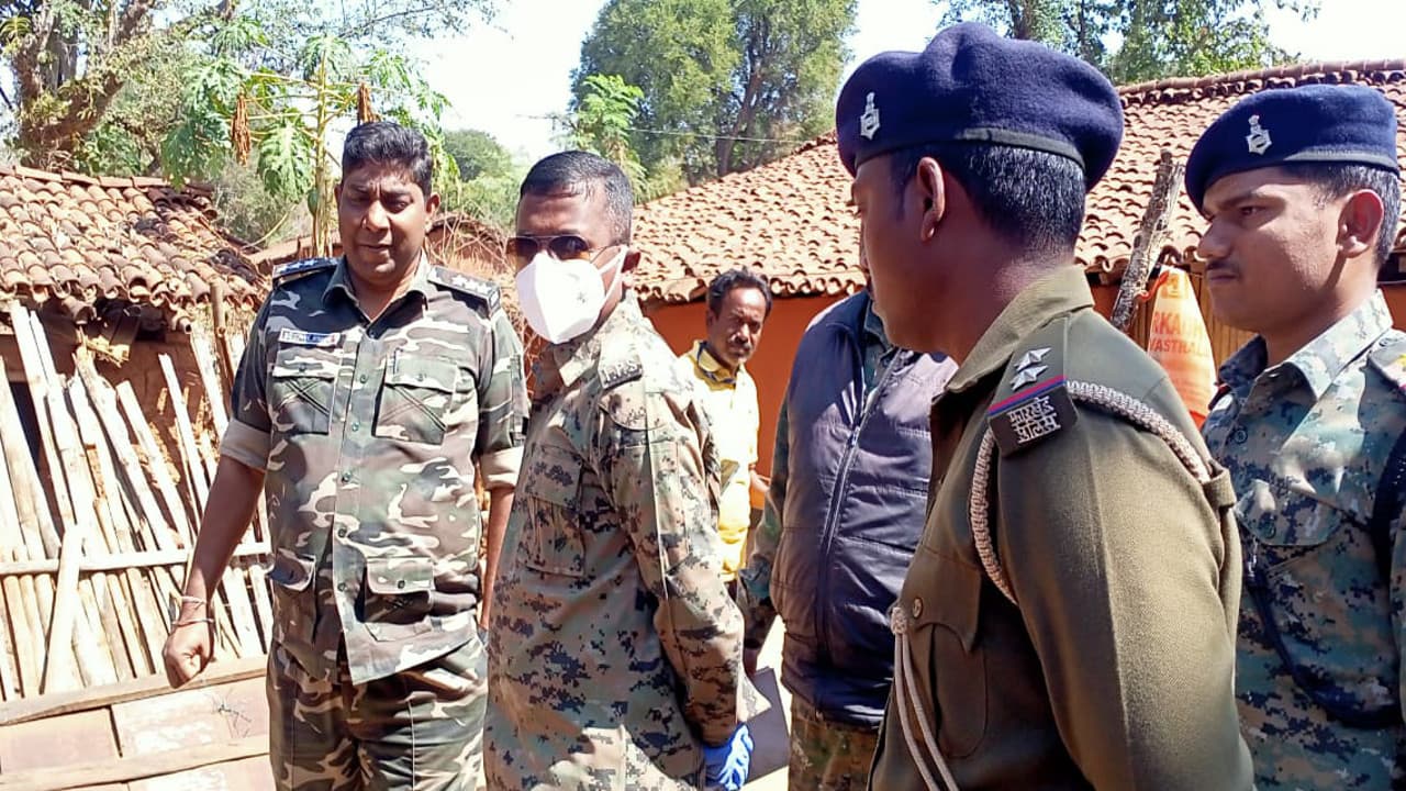 Jharkhand Crime News : गुमला के कामडारा में नरसंहार की तीसरी घटना, एक ही परिवार के 5 लोगों की हत्या का जानें पूरा सच Jharkhand Crime News : गुमला के कामडारा में नरसंहार की तीसरी घटना, एक ही परिवार के 5 लोगों की हत्या का जानें पूरा सच