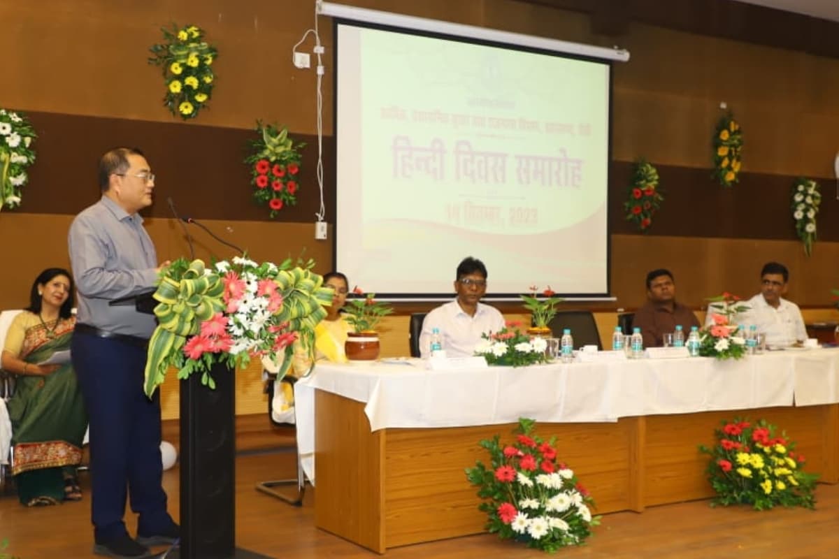 हिन्दी दिवस: इंटरनेट की दुनिया भी हिन्दी की कायल, घर पर हिन्दी में करें संवाद, बोले ATI के डीजी एल खियांग्ते हिन्दी दिवस: इंटरनेट की दुनिया भी हिन्दी की कायल, घर पर हिन्दी में करें संवाद, बोले ATI के डीजी एल खियांग्ते