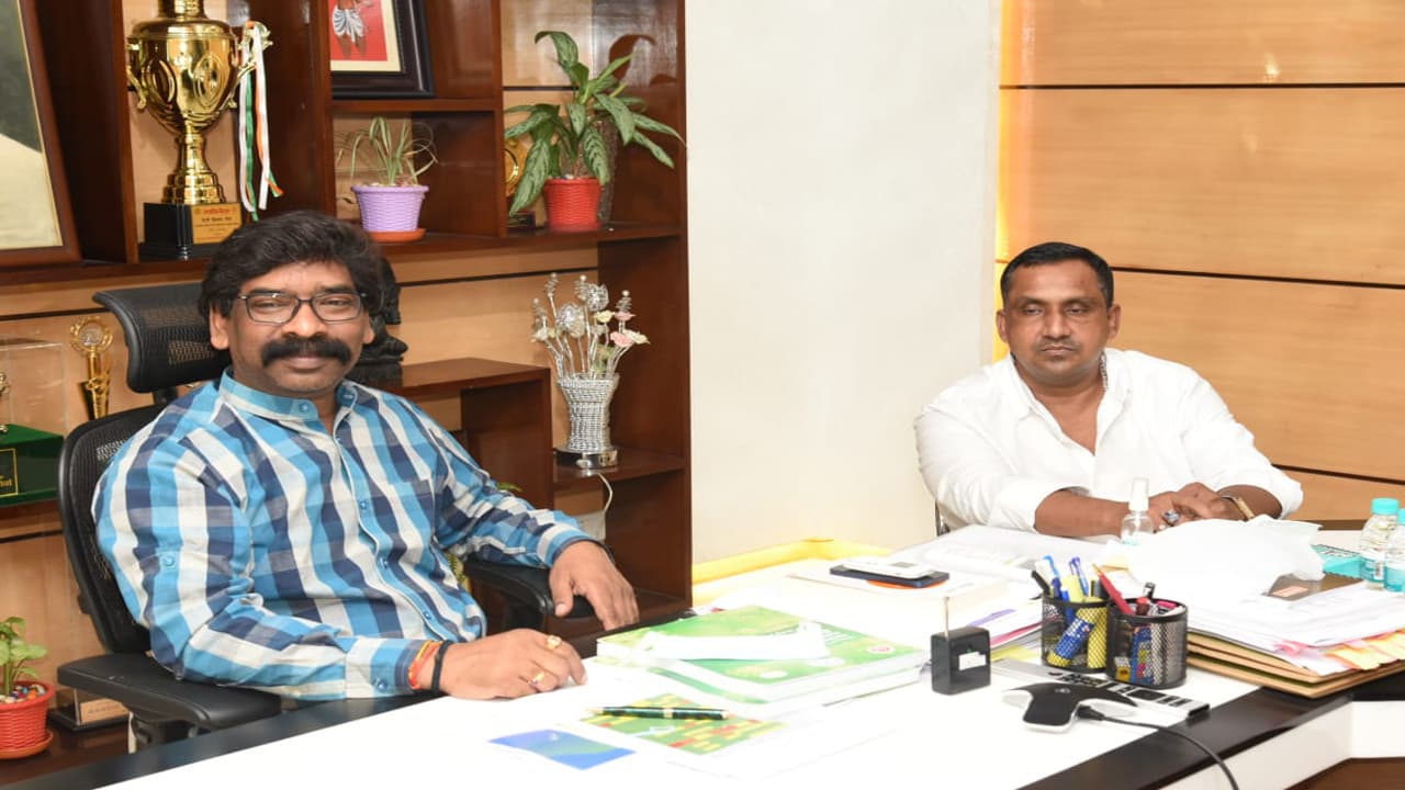 Jharkhand Unlock 2.0 News : झारखंड में 7वीं बार बढ़ा स्वास्थ्य सुरक्षा सप्ताह, पहली बार वीकेंड लॉकडाउन, कई चीजों में मिली छूट, पढ़ें पूरी रिपोर्ट Jharkhand Unlock 2.0 News : झारखंड में 7वीं बार बढ़ा स्वास्थ्य सुरक्षा सप्ताह, पहली बार वीकेंड लॉकडाउन, कई चीजों में मिली छूट, पढ़ें पूरी रिपोर्ट