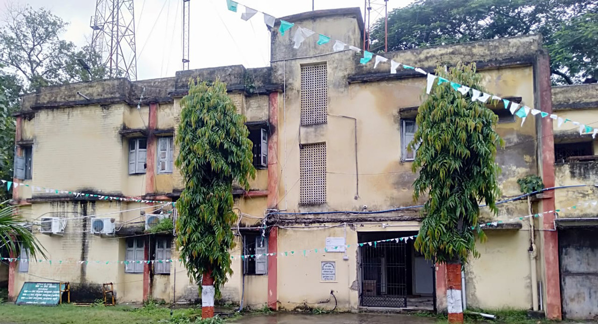 Jharkhand News : 10 करोड़ की लागत से हजारीबाग के स्टेट टैक्स ऑफिस में दिखेगा बदलाव, पुराने भवन की स्थिति जर्जर Jharkhand News : 10 करोड़ की लागत से हजारीबाग के स्टेट टैक्स ऑफिस में दिखेगा बदलाव, पुराने भवन की स्थिति जर्जर