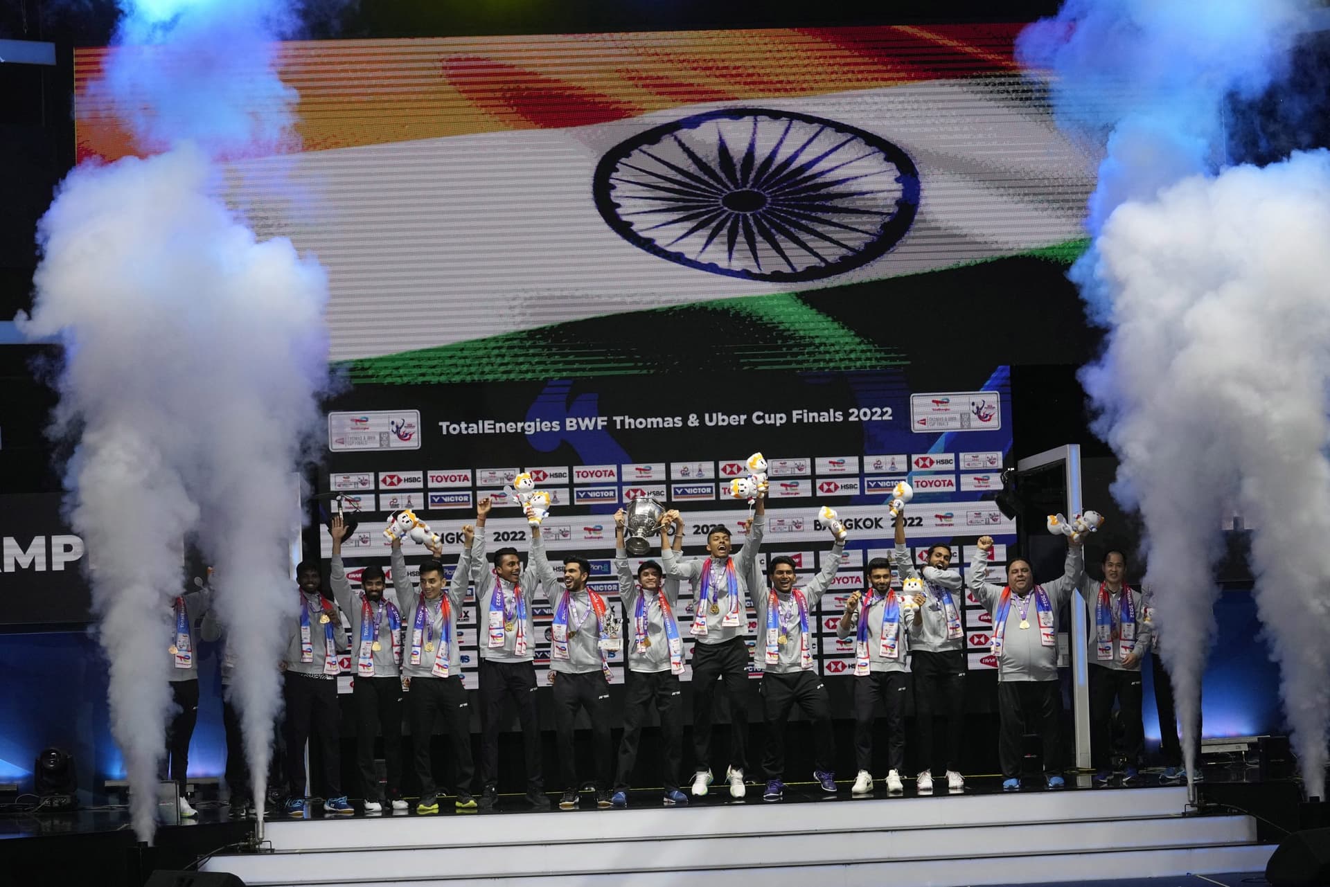 Thomas Cup: भारतीय बैडमिंटन टीम की जीत की तुलना हो रही 83 वर्ल्ड कप से, सोशल मीडिया पर बधाईयों का तांता Thomas Cup: भारतीय बैडमिंटन टीम की जीत की तुलना हो रही 83 वर्ल्ड कप से, सोशल मीडिया पर बधाईयों का तांता