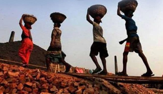 वास्तविक मजदूरी ठहराव की शिकार है