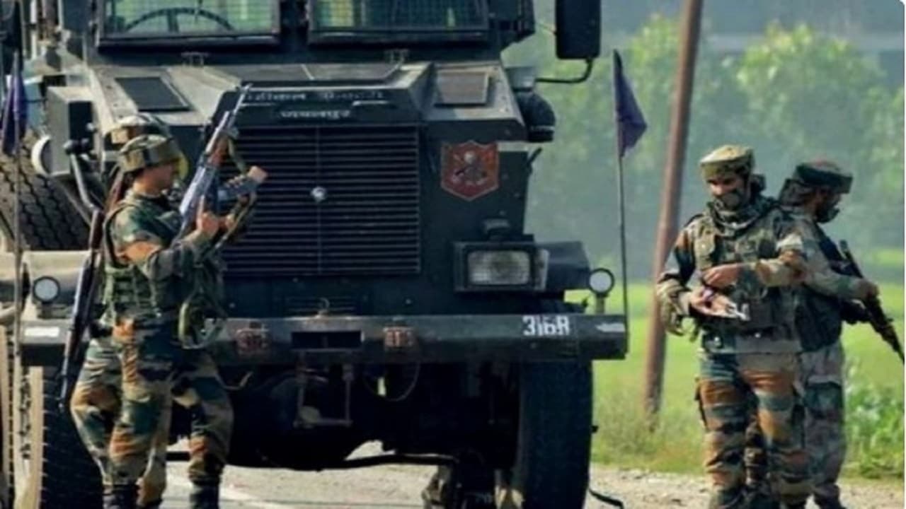 पुलवामा अटैक के 10 दिनों बाद ही बड़े हमले की तैयारी में थे आतंकी, पूर्व सैन्य अधिकारी की किताब में हुआ खुलासा पुलवामा अटैक के 10 दिनों बाद ही बड़े हमले की तैयारी में थे आतंकी, पूर्व सैन्य अधिकारी की किताब में हुआ खुलासा