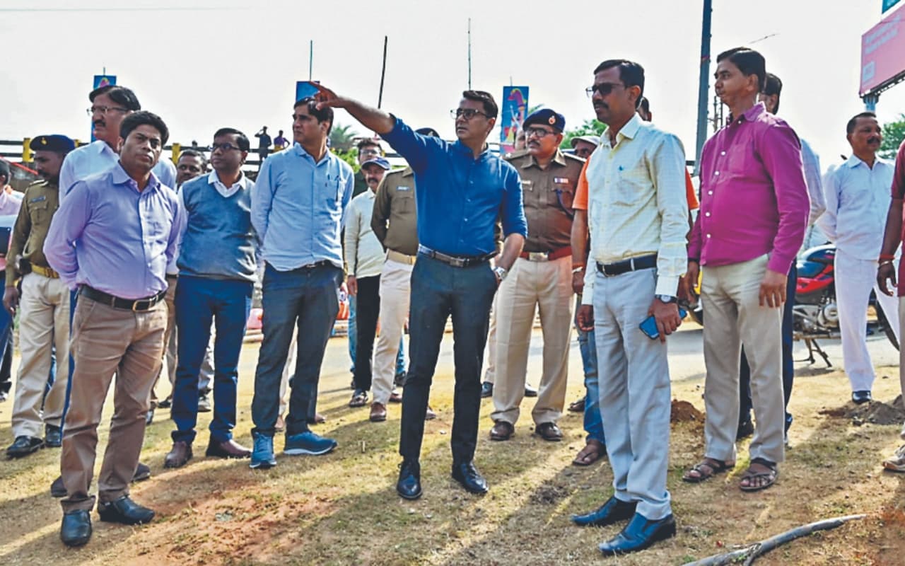 देवघर डीसी विशाल सागर का आदेश, छठ घाटों पर हो सुरक्षा के पुख्ता इंतजाम देवघर डीसी विशाल सागर का आदेश, छठ घाटों पर हो सुरक्षा के पुख्ता इंतजाम