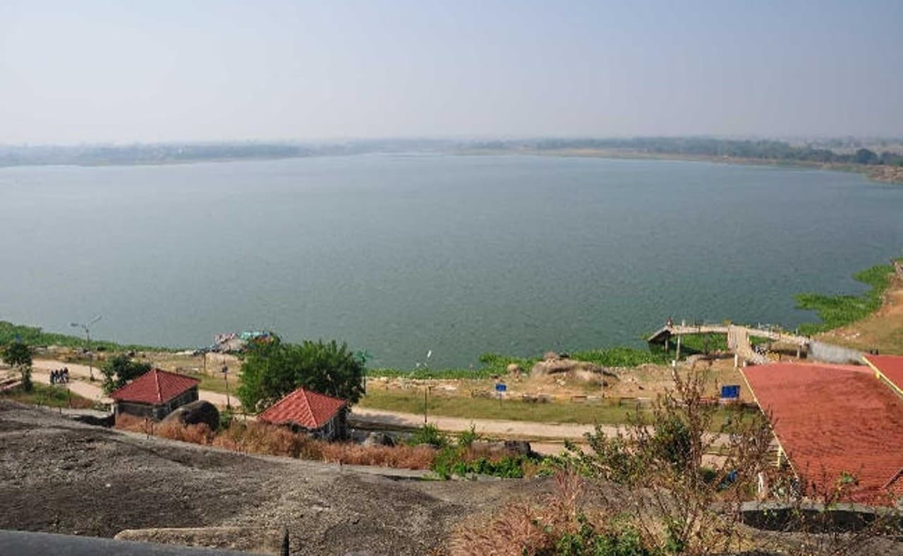 Jharkhand: जिन लोगों की जमीन पर बना कांके डैम, वही लोग तरस रहे हैं पानी को Jharkhand: जिन लोगों की जमीन पर बना कांके डैम, वही लोग तरस रहे हैं पानी को