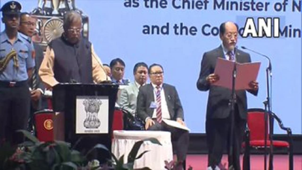 Nagaland CM Oath Ceremony: पांचवीं बार नगालैंड के सीएम बने नेफ्यू रियो, शपथ ग्रहण समारोह में PM मोदी हुए शामिल Nagaland CM Oath Ceremony: पांचवीं बार नगालैंड के सीएम बने नेफ्यू रियो, शपथ ग्रहण समारोह में PM मोदी हुए शामिल