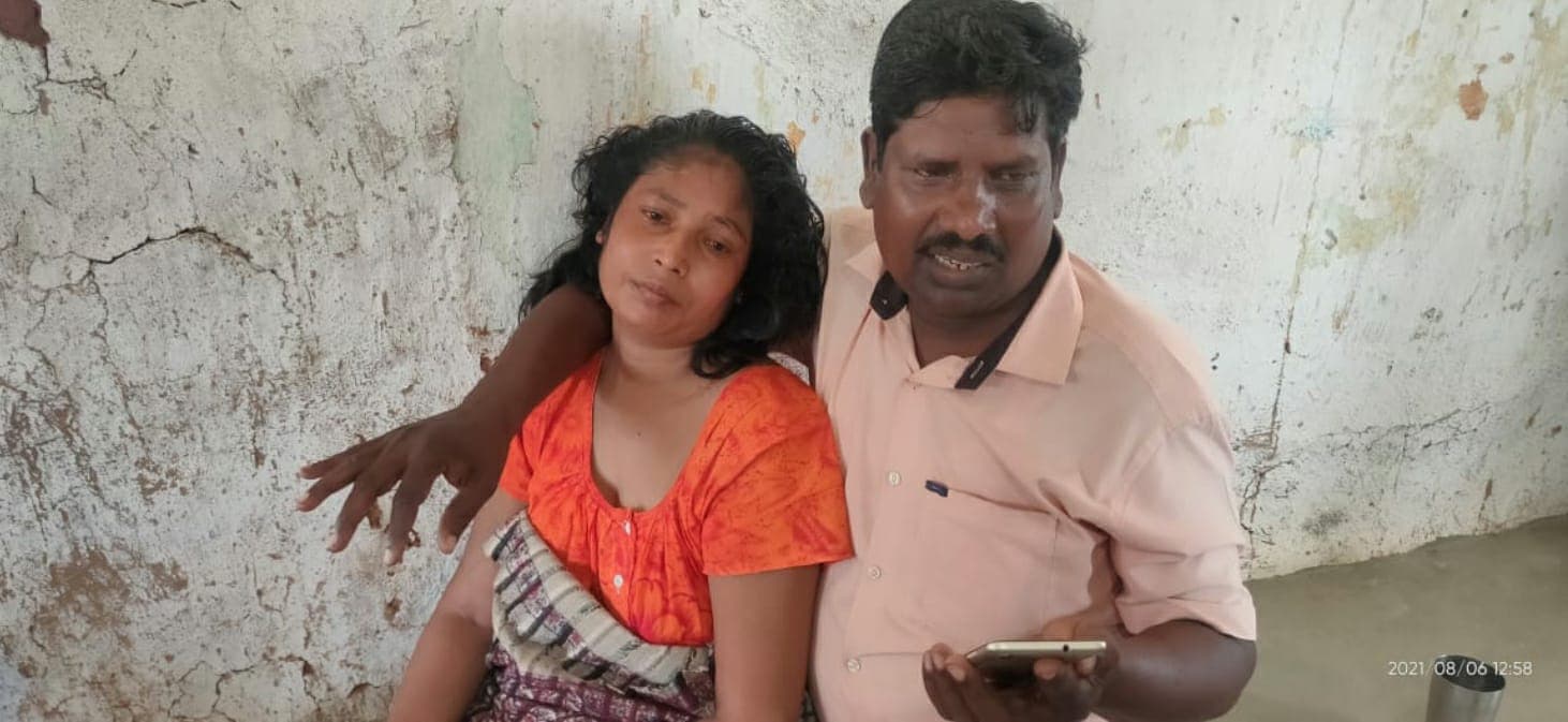 बेहतर कार्य के लिए पुरस्कृत पारा लीगल वॉलेंटियर ने की खुदकुशी की कोशिश, युवकों ने बचायी जान बेहतर कार्य के लिए पुरस्कृत पारा लीगल वॉलेंटियर ने की खुदकुशी की कोशिश, युवकों ने बचायी जान