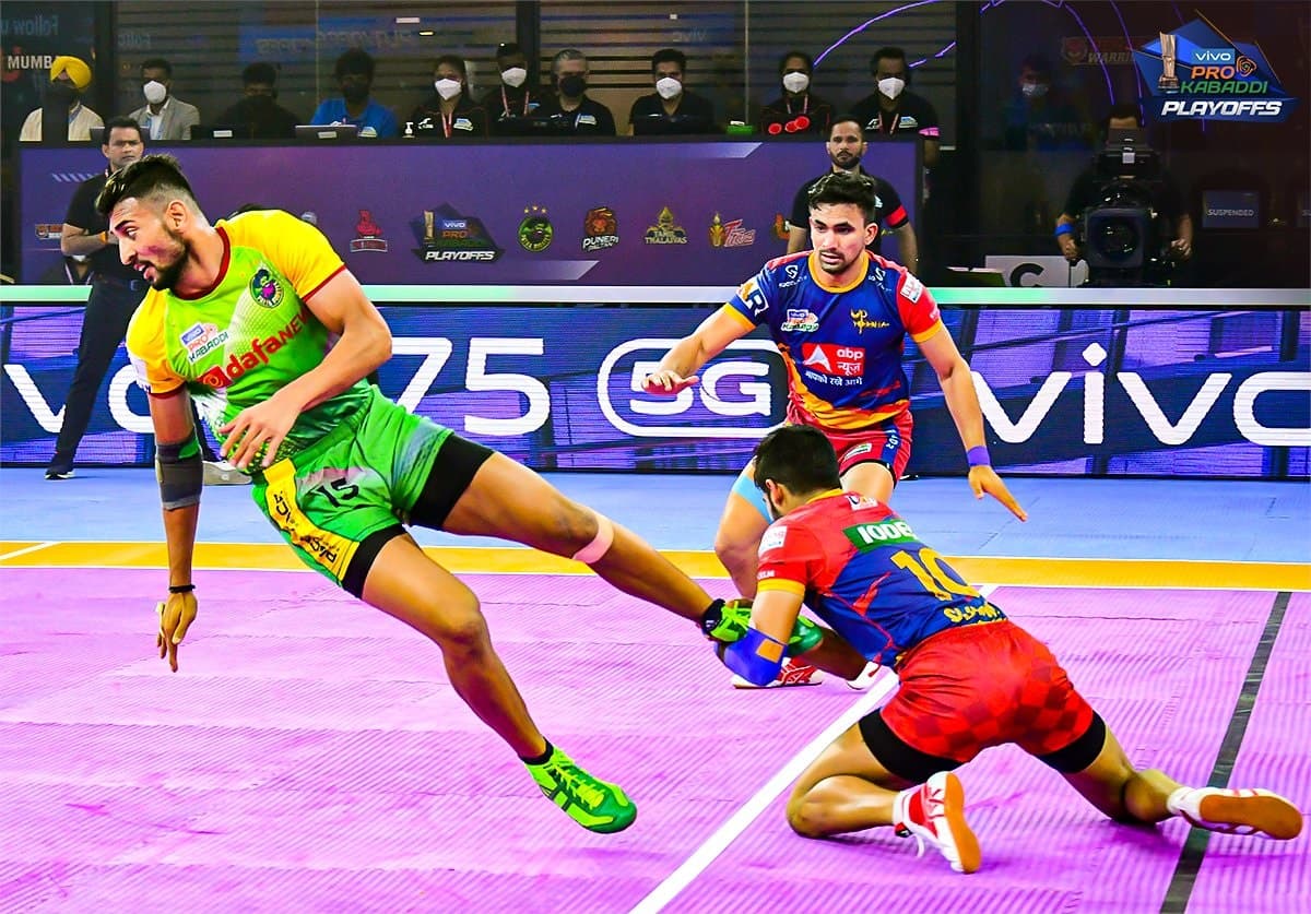 Pro Kabaddi 2022 Semi Final: यूपी को हराकर पटना पाइरेट्स चौथी बार फाइनल में, प्रदीप नरवाल का सफर समाप्त Pro Kabaddi 2022 Semi Final: यूपी को हराकर पटना पाइरेट्स चौथी बार फाइनल में, प्रदीप नरवाल का सफर समाप्त