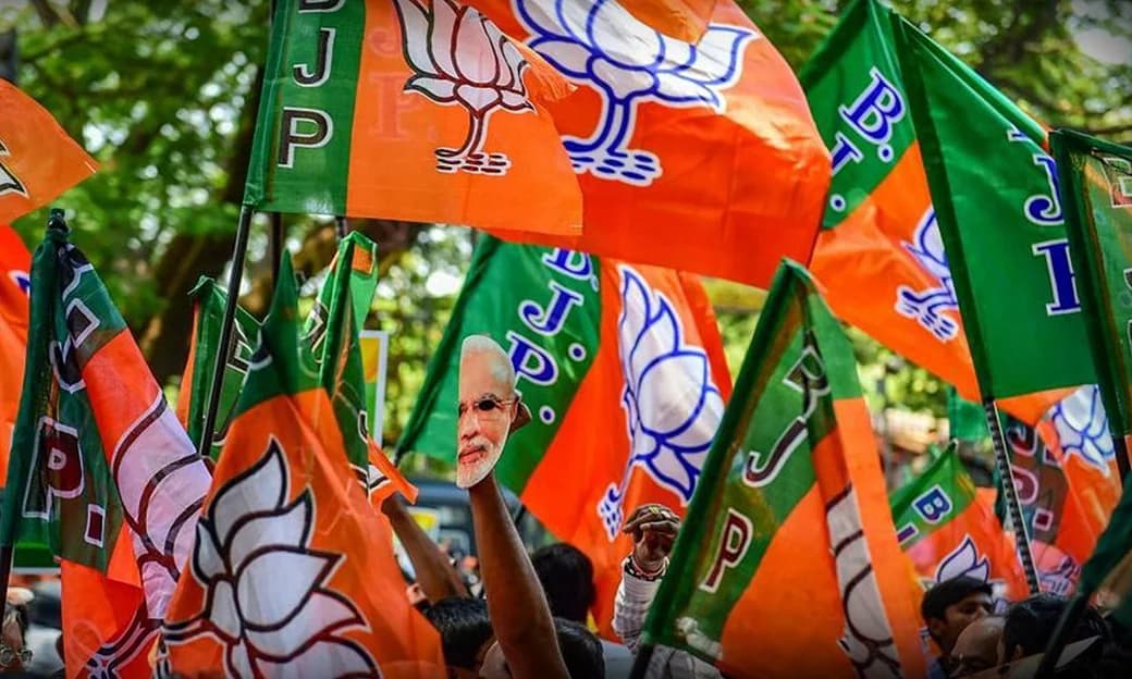 West Bengal Elections Violence : बंगाल में भाजपा कार्यकर्ताओं पर हमले, दुकानें लूटी, 4 की मौत, गृह मंत्रालय ने मांगी रिपोर्ट West Bengal Elections Violence : बंगाल में भाजपा कार्यकर्ताओं पर हमले, दुकानें लूटी, 4 की मौत, गृह मंत्रालय ने मांगी रिपोर्ट