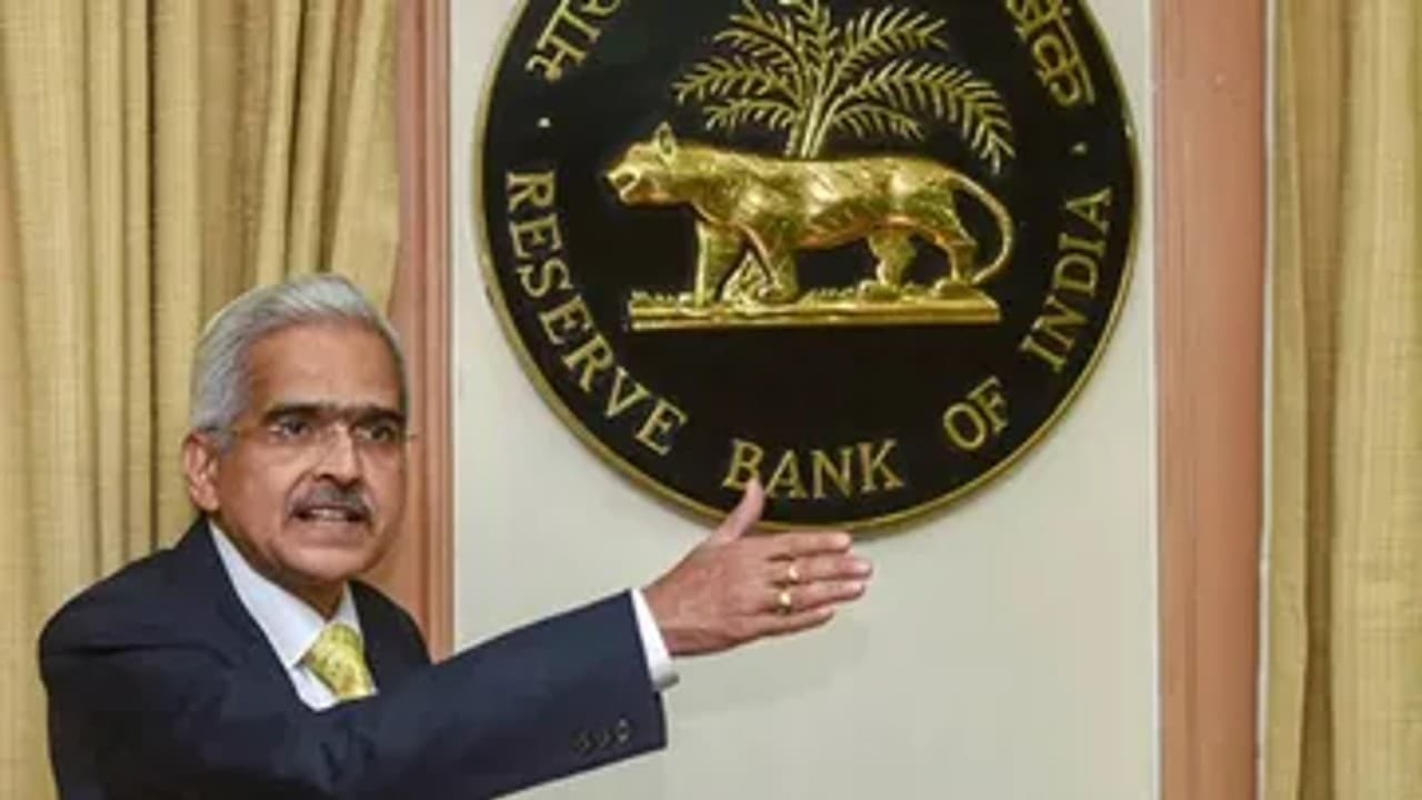 Explained : आरबीआई गवर्नर करते हैं नीतिगत ब्याज दर का ऐलान, क्या आप जानते हैं कि कौन तय करता है रेपो रेट? Explained : आरबीआई गवर्नर करते हैं नीतिगत ब्याज दर का ऐलान, क्या आप जानते हैं कि कौन तय करता है रेपो रेट?