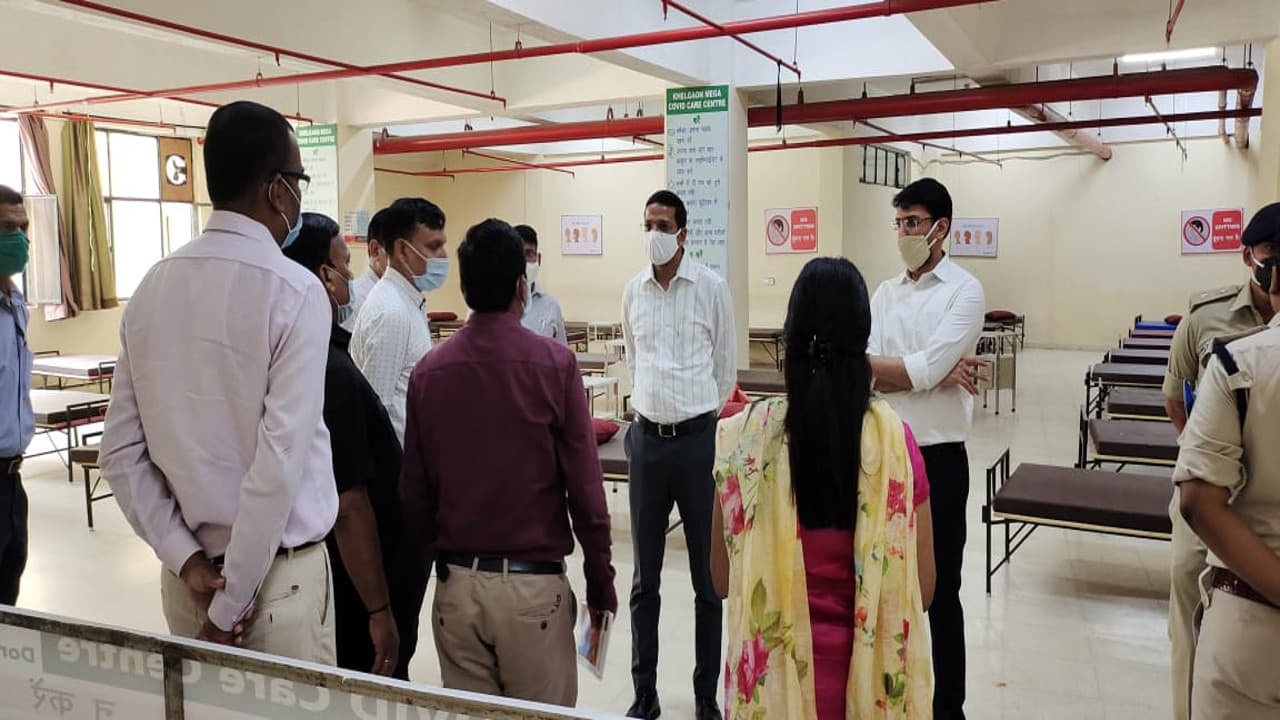 Coronavirus Update News : एक साल पहले 31 मार्च को झारखंड में मिला था कोरोना का पहला मामला, एक साल बाद मार्च महीने में फिर पकड़ी रफ्तार Coronavirus Update News : एक साल पहले 31 मार्च को झारखंड में मिला था कोरोना का पहला मामला, एक साल बाद मार्च महीने में फिर पकड़ी रफ्तार