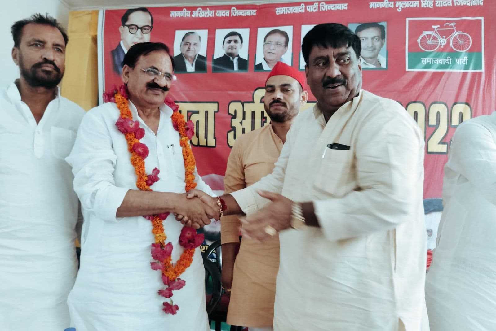 बरेली में सपा सदस्यता अभियान के बहाने हर जाति में बनाएगी पैठ, पूर्व मंत्री महबूब अली ने कही बड़ी बात… बरेली में सपा सदस्यता अभियान के बहाने हर जाति में बनाएगी पैठ, पूर्व मंत्री महबूब अली ने कही बड़ी बात…