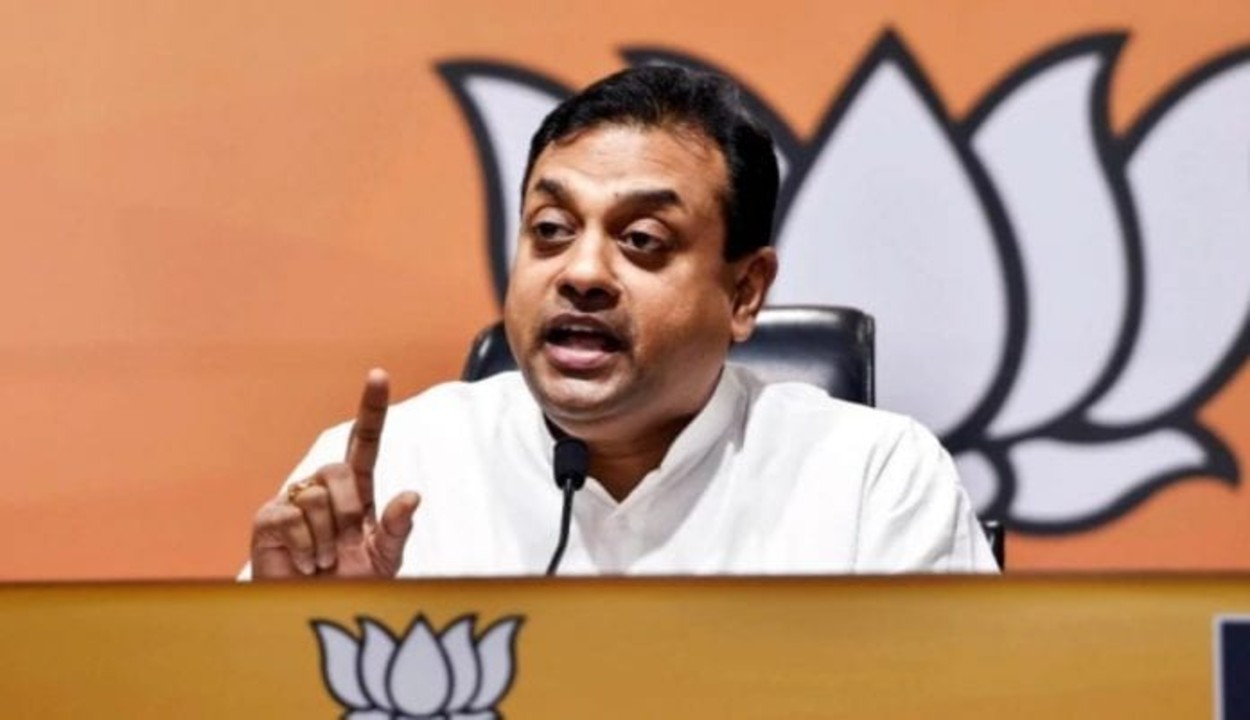 कोरोना पर राजनीतिक जंग : भाजपा ने जारी किया कांग्रेस का टूलकिट तो कांग्रेस ने दी केस करने की धमकी कोरोना पर राजनीतिक जंग : भाजपा ने जारी किया कांग्रेस का टूलकिट तो कांग्रेस ने दी केस करने की धमकी