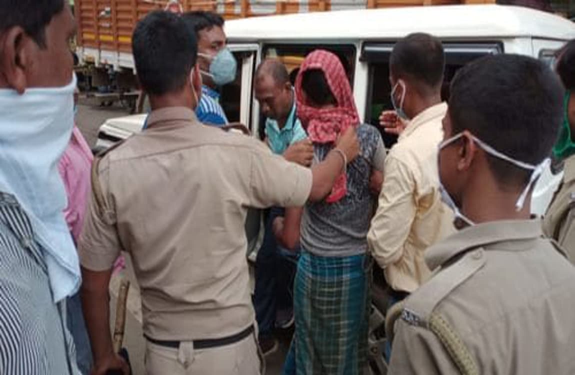 आसनसोल में करोड़ों रुपये का गांजा और नकदी के साथ अंतर्राज्यीय गिरोह का सरगना गिरफ्तार, झारखंड से भी जुड़े हैं तार