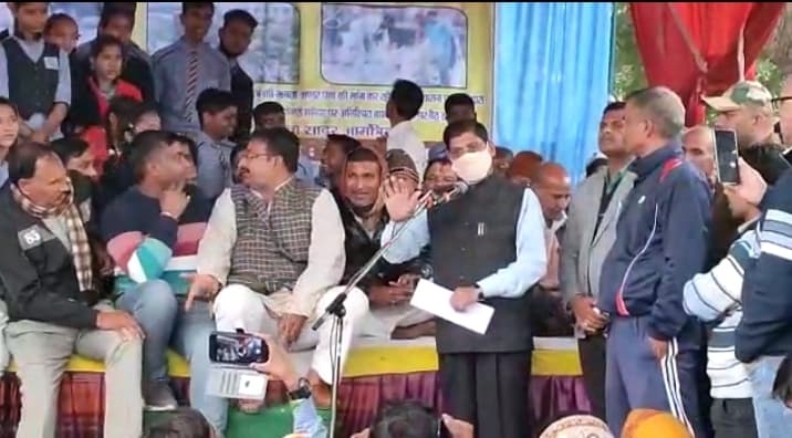 ‘मैं काम करा दूं, फिर भी मुझे वोट मत देना’ चर्चा का विषय बना राज्यमंत्री जीएस धर्मेश का बयान ‘मैं काम करा दूं, फिर भी मुझे वोट मत देना’ चर्चा का विषय बना राज्यमंत्री जीएस धर्मेश का बयान
