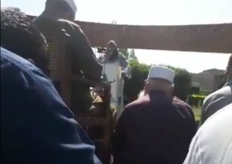 VIDEO : हंदवाड़ा आतंकी हमले के पीछे हिजबुल का हाथ, ग्लोबल टेररिस्ट सैयद सलाहुद्दीन बोला – भारत का पलड़ा भारी VIDEO : हंदवाड़ा आतंकी हमले के पीछे हिजबुल का हाथ, ग्लोबल टेररिस्ट सैयद सलाहुद्दीन बोला – भारत का पलड़ा भारी