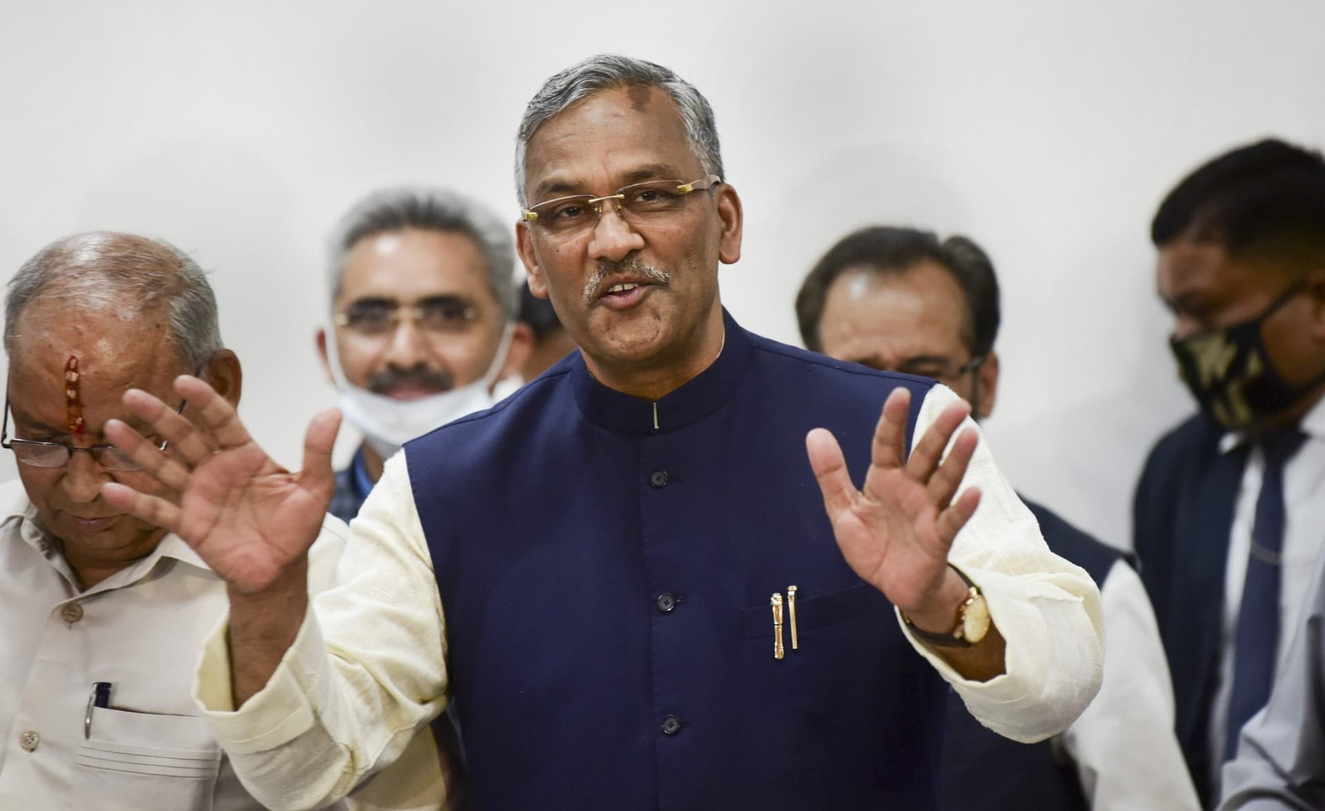 Uttarakhand Political Crisis : उत्तराखंड में चुनाव से पहले रही है मुख्यमंत्री बदलने की परंपरा, इस्तीफा देते समय छलका रावत का दर्द Uttarakhand Political Crisis : उत्तराखंड में चुनाव से पहले रही है मुख्यमंत्री बदलने की परंपरा, इस्तीफा देते समय छलका रावत का दर्द