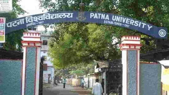 Patna University में शुरू हुई एडमिशन की प्रक्रिया, जानिए पहले दिन रेगुलर कोर्स के लिए कितने आए आवेदन… Patna University में शुरू हुई एडमिशन की प्रक्रिया, जानिए पहले दिन रेगुलर कोर्स के लिए कितने आए आवेदन…