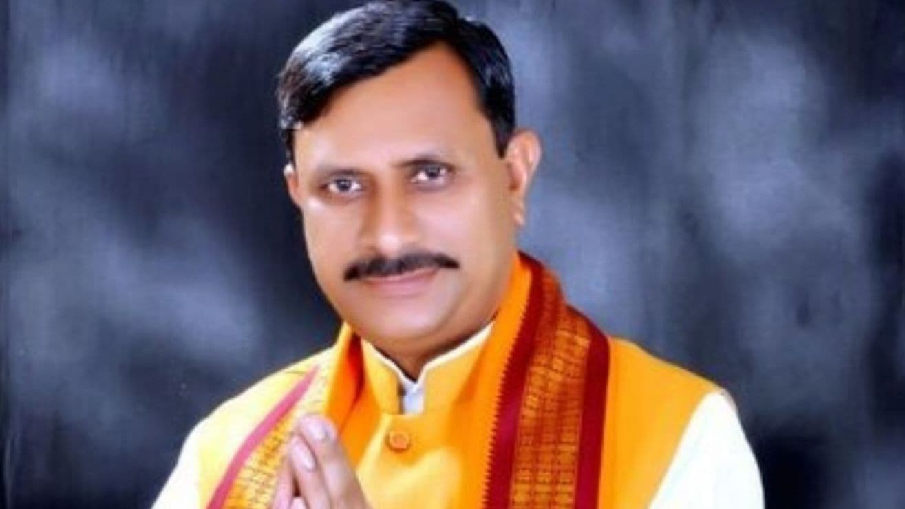 UP Election 2022: जिस विधायक ने 1996 में बनवाई बीजेपी की सरकार, उसे ही इस बार नहीं मिला टिकट UP Election 2022: जिस विधायक ने 1996 में बनवाई बीजेपी की सरकार, उसे ही इस बार नहीं मिला टिकट