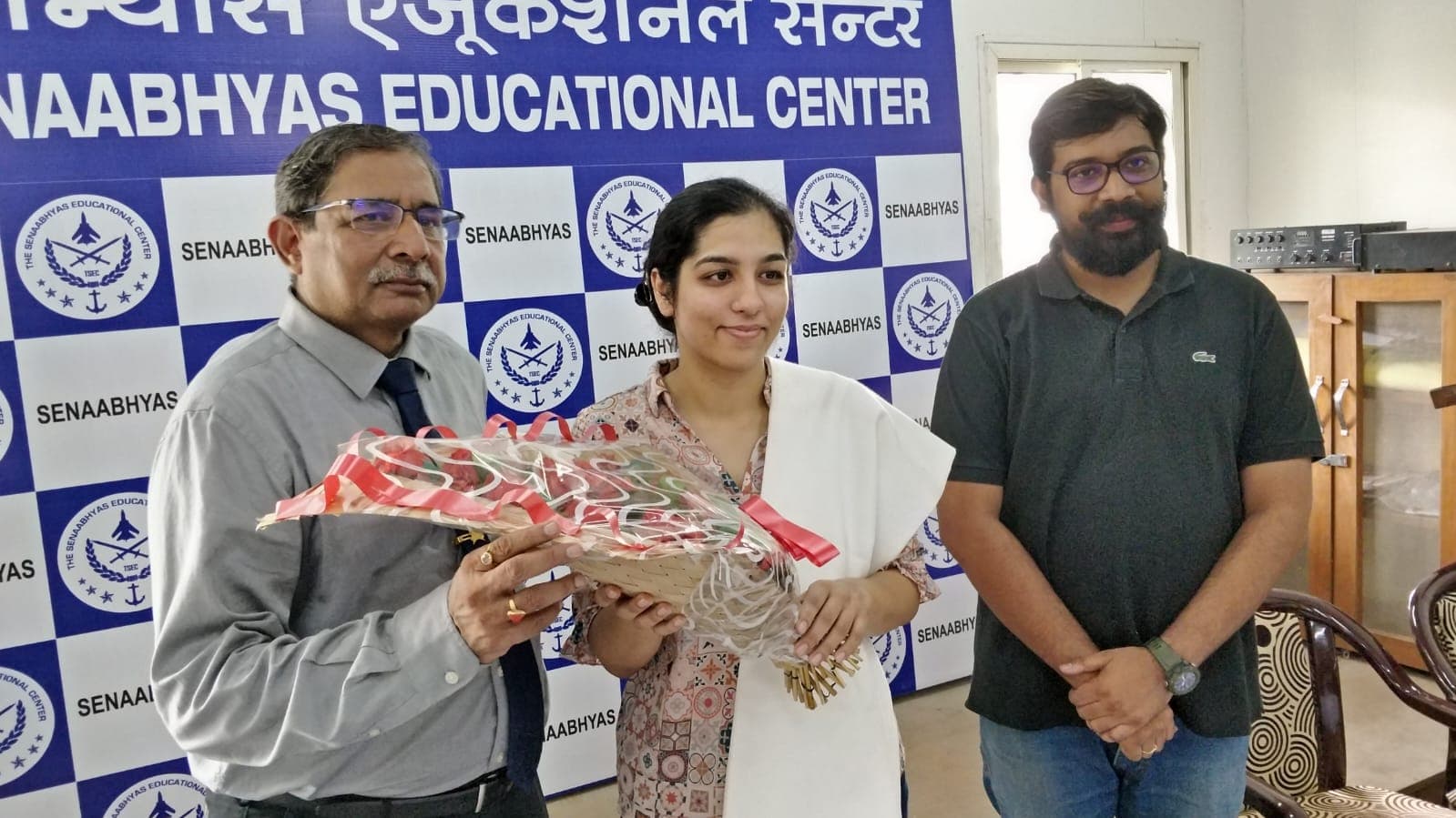 आगरा की बेटी वसुंधरा का भारतीय सेना में ऑफिसर के पद पर देश में पहली रैंक पर चयन, जानें सक्सेस का राज आगरा की बेटी वसुंधरा का भारतीय सेना में ऑफिसर के पद पर देश में पहली रैंक पर चयन, जानें सक्सेस का राज