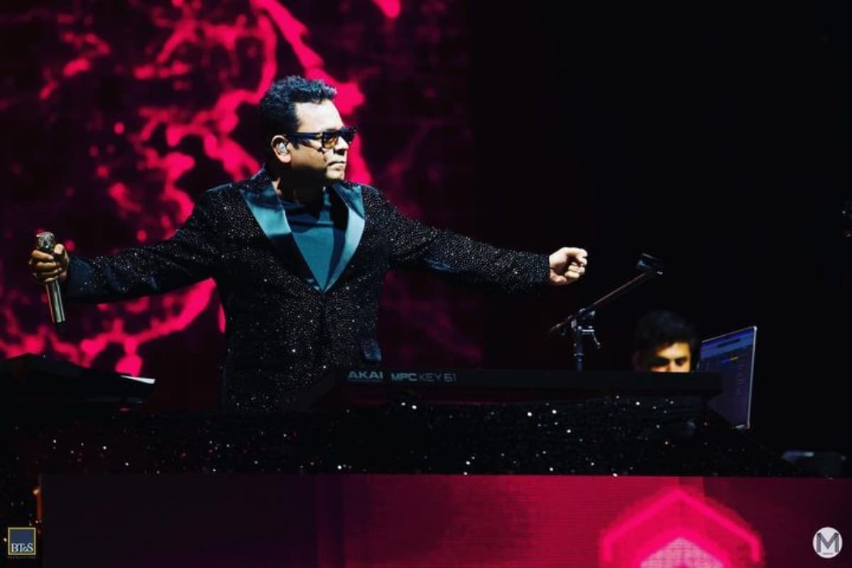 AR Rahman ने कॉन्सर्ट कॉन्ट्रोवर्सी पर तोड़ी चुप्पी, कह दी ये बड़ी बात… आप भी देखें VIDEO AR Rahman ने कॉन्सर्ट कॉन्ट्रोवर्सी पर तोड़ी चुप्पी, कह दी ये बड़ी बात… आप भी देखें VIDEO