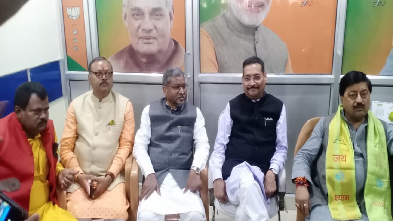 झारखंड के भाषा विवाद और स्थानीय नीति आंदोलन पर क्या बोले बीजेपी नेता बाबूलाल मरांडी व दीपक प्रकाश झारखंड के भाषा विवाद और स्थानीय नीति आंदोलन पर क्या बोले बीजेपी नेता बाबूलाल मरांडी व दीपक प्रकाश