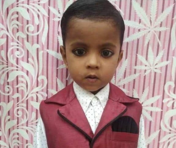 Bareilly News: पिता ब्याज पर पैसे लेकर कराता रहा बेटे का उपचार, गलत इलाज से चली गई मासूम की जान Bareilly News: पिता ब्याज पर पैसे लेकर कराता रहा बेटे का उपचार, गलत इलाज से चली गई मासूम की जान