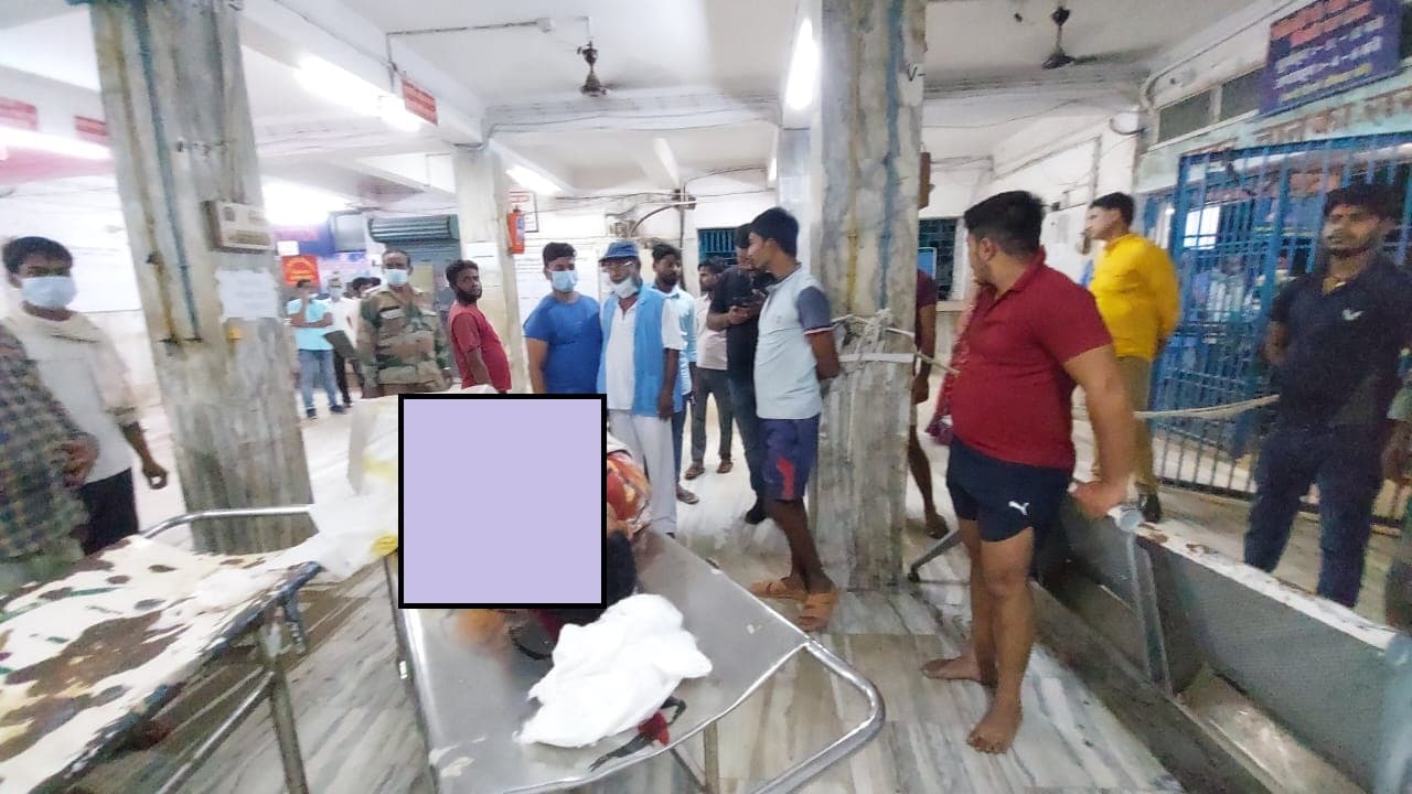 Bihar: सनकी दामाद ने पत्नी और सास की ईंट-पत्थरों से कूचकर हत्या की, जानें किस वजह से कांड को दिया अंजाम Bihar: सनकी दामाद ने पत्नी और सास की ईंट-पत्थरों से कूचकर हत्या की, जानें किस वजह से कांड को दिया अंजाम