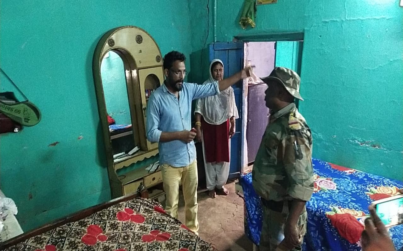 चक्रधरपुर में वाहन चालक के घर चोरी, लाखों के आभूषण ले उड़े चोर