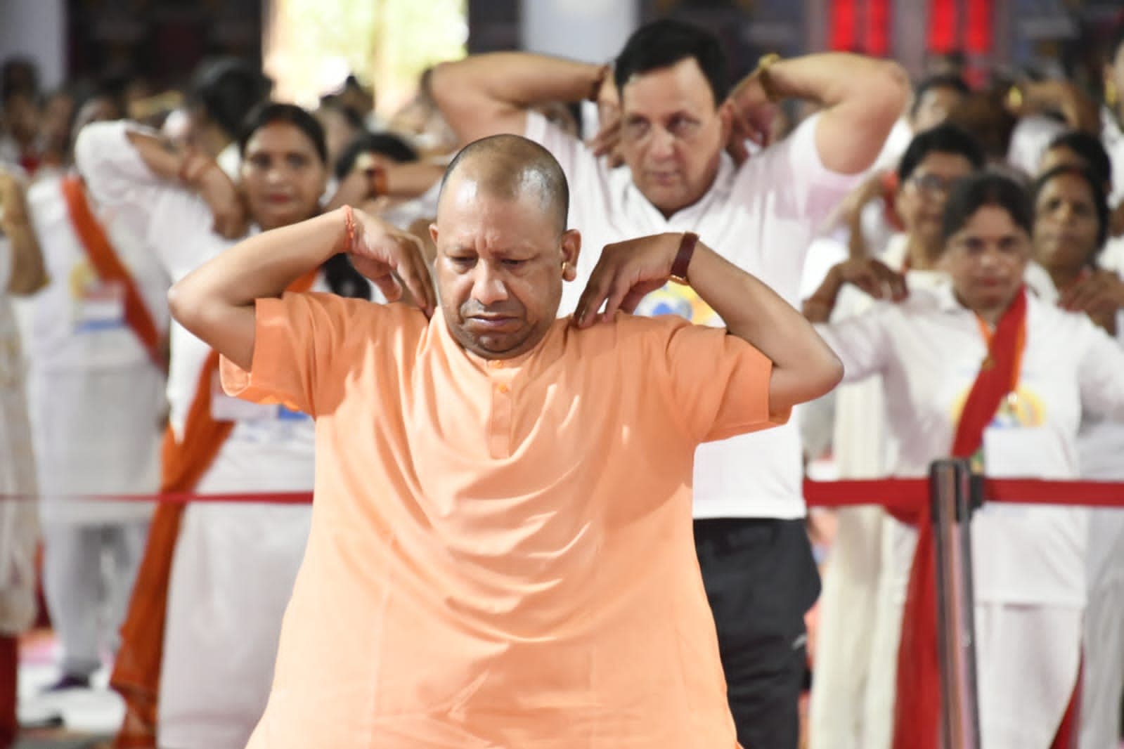 International Yoga Day: सीएम योगी आदित्यनाथ बोले- स्वस्थ शरीर के साथ स्वस्थ मस्तिष्क केवल योग से ही संभव International Yoga Day: सीएम योगी आदित्यनाथ बोले- स्वस्थ शरीर के साथ स्वस्थ मस्तिष्क केवल योग से ही संभव