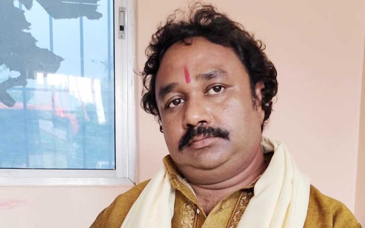 प्रकाश झा, अनुपम खेर संग काम कर चुके रंगकर्मी दीपक चौधरी को खलती है रांची में ऑडिटोरियम की कमी प्रकाश झा, अनुपम खेर संग काम कर चुके रंगकर्मी दीपक चौधरी को खलती है रांची में ऑडिटोरियम की कमी