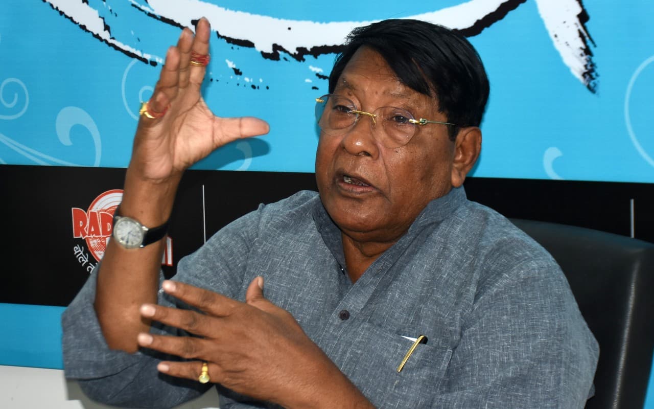 वित्त मंत्री डॉ रामेश्वर बोले- विभाग राशि तो मांगते हैं लेकिन नहीं देते राजस्व जुटाने पर ध्यान वित्त मंत्री डॉ रामेश्वर बोले- विभाग राशि तो मांगते हैं लेकिन नहीं देते राजस्व जुटाने पर ध्यान