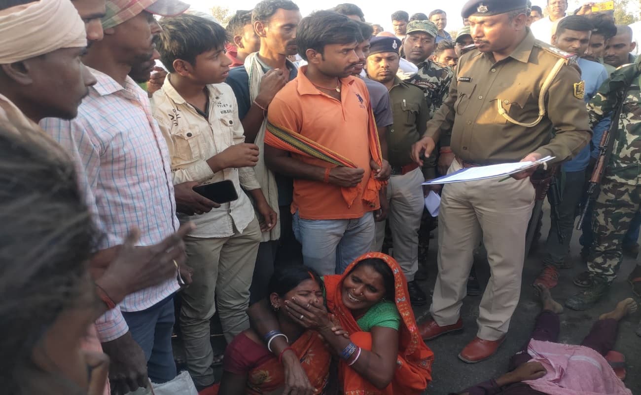 औरंगाबाद में रफ्तार का कहर, अज्ञात वाहन ने बाइक सवार जीजा-साला को रौंदा, एक की मौत औरंगाबाद में रफ्तार का कहर, अज्ञात वाहन ने बाइक सवार जीजा-साला को रौंदा, एक की मौत