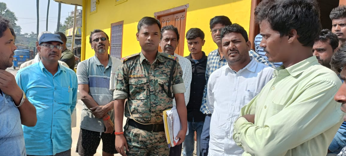 Jharkhand News : बिजली के तार की चपेट में आया मॉर्निंग वॉक पर निकला युवा व्यवसायी, करंट लगने से हुई मौत Jharkhand News : बिजली के तार की चपेट में आया मॉर्निंग वॉक पर निकला युवा व्यवसायी, करंट लगने से हुई मौत