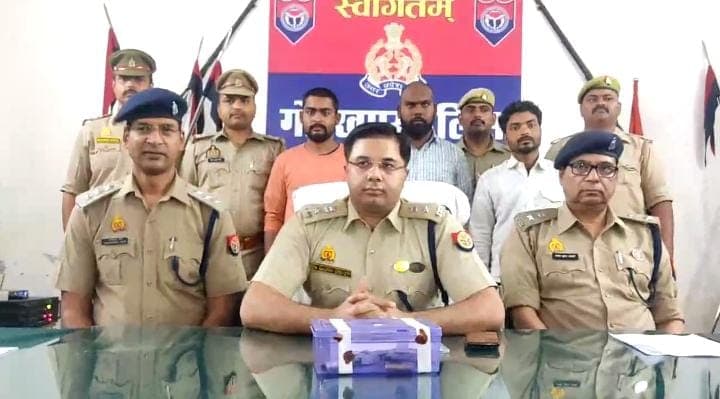 गोरखपुरः किन्नर के पति और साथियों ने मिलकर मारी थी तान्या को गोली, पुलिस ने तीन को किया गिरफ्तार, पूछताछ जारी गोरखपुरः किन्नर के पति और साथियों ने मिलकर मारी थी तान्या को गोली, पुलिस ने तीन को किया गिरफ्तार, पूछताछ जारी