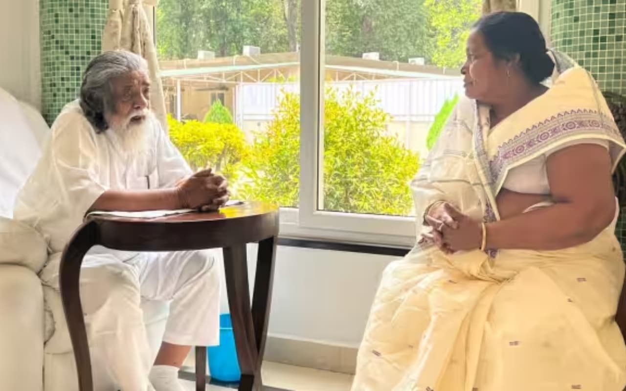 Jharkhand: जगरनाथ महतो की पत्नी बेबी देवी बनेंगी मंत्री, 3 जुलाई को लेंगी शपथ Jharkhand: जगरनाथ महतो की पत्नी बेबी देवी बनेंगी मंत्री, 3 जुलाई को लेंगी शपथ